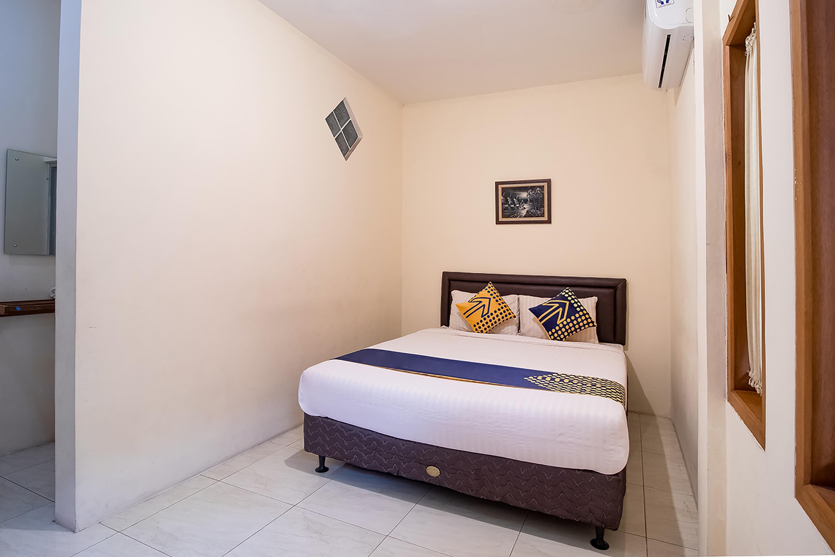 Reddoorz Near Alun Alun Cianjur Hotel Exterior photo
