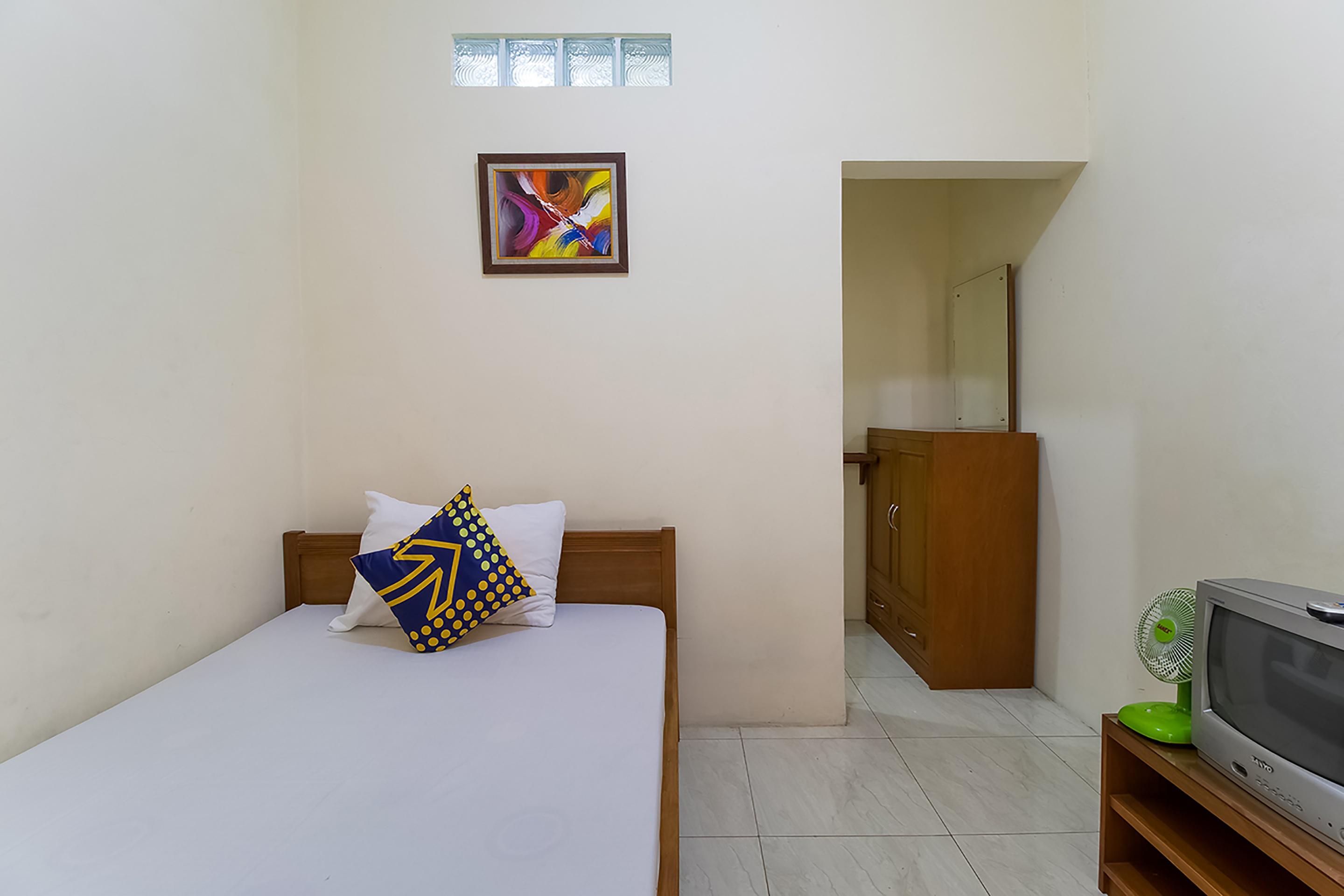 Reddoorz Near Alun Alun Cianjur Hotel Exterior photo