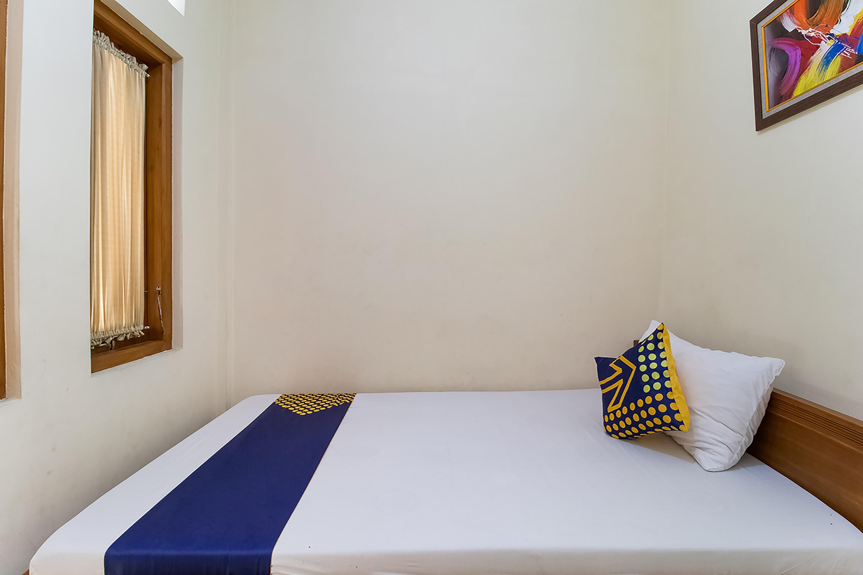 Reddoorz Near Alun Alun Cianjur Hotel Exterior photo