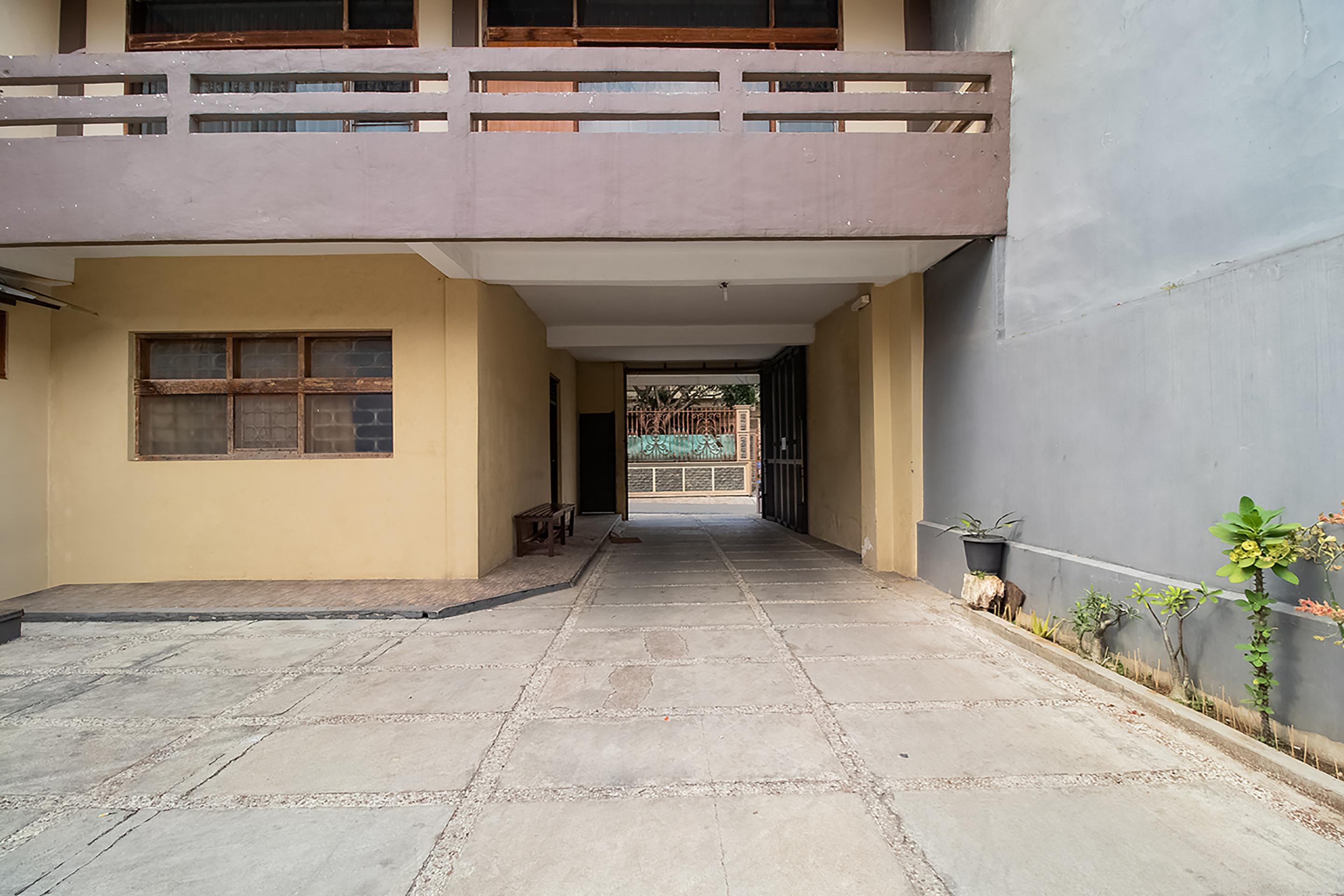 Reddoorz Near Alun Alun Cianjur Hotel Exterior photo