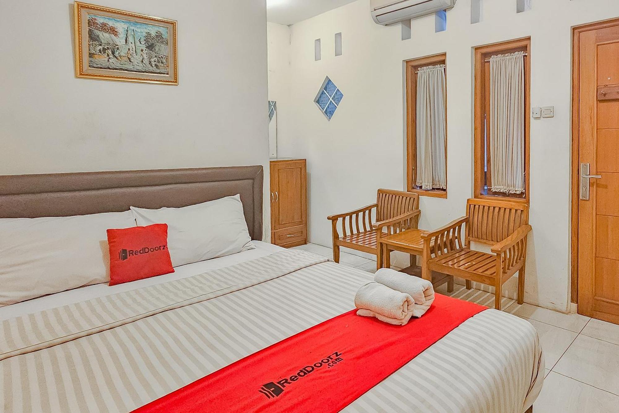 Reddoorz Near Alun Alun Cianjur Hotel Exterior photo
